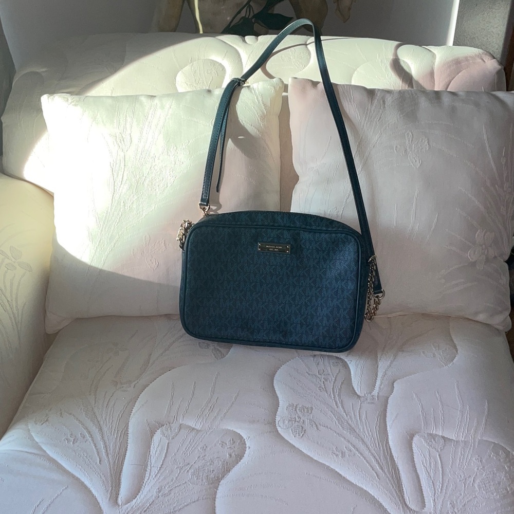 Michael Kors Navy Quilted Interior Bag